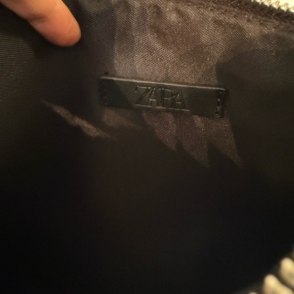 Zara Elegant Black Pleated crossbody Bag 8x10 - Picture 7 of 10